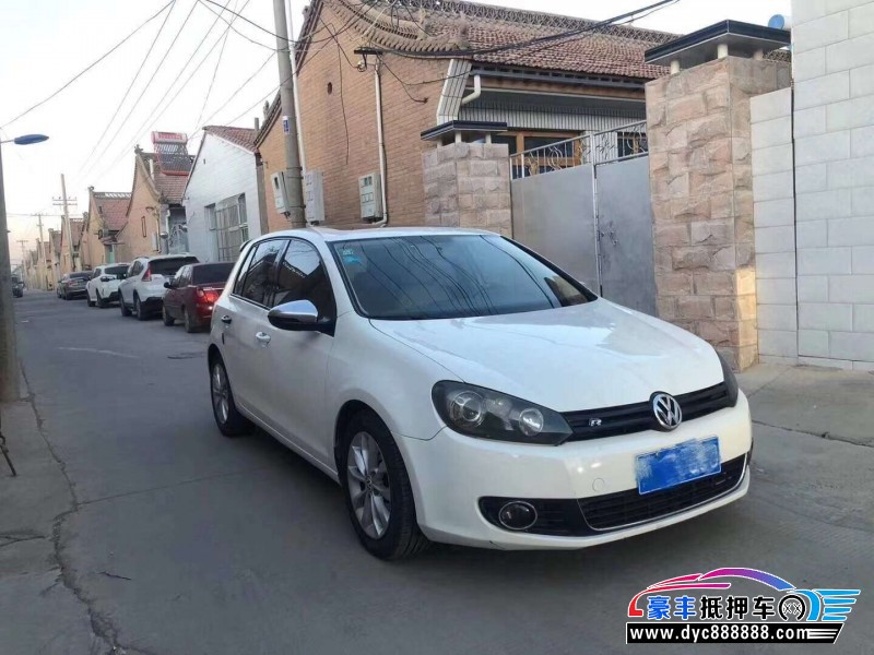 11年大众高尔夫轿车
