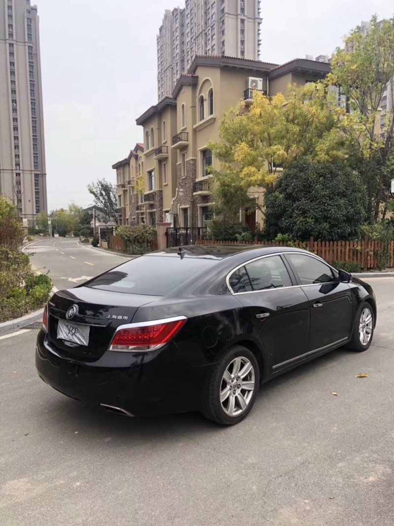 10年别克君越中型车 [已售]