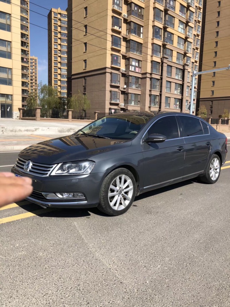 13年大众迈腾中型车 [已售]