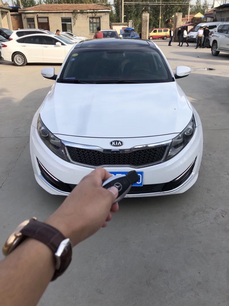 13年起亚k5紧凑型车已售