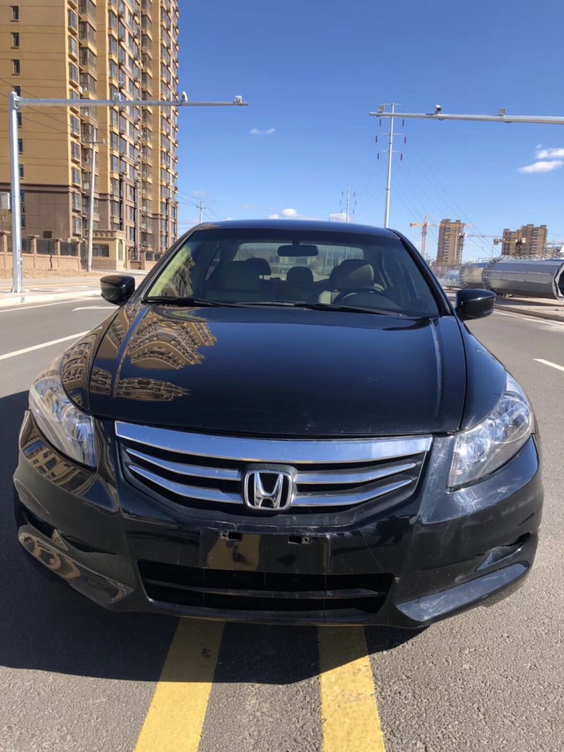 11年本田雅阁中型车已售