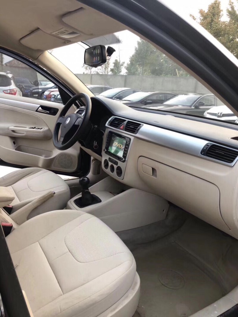 09年大众宝来中型车 [已售]