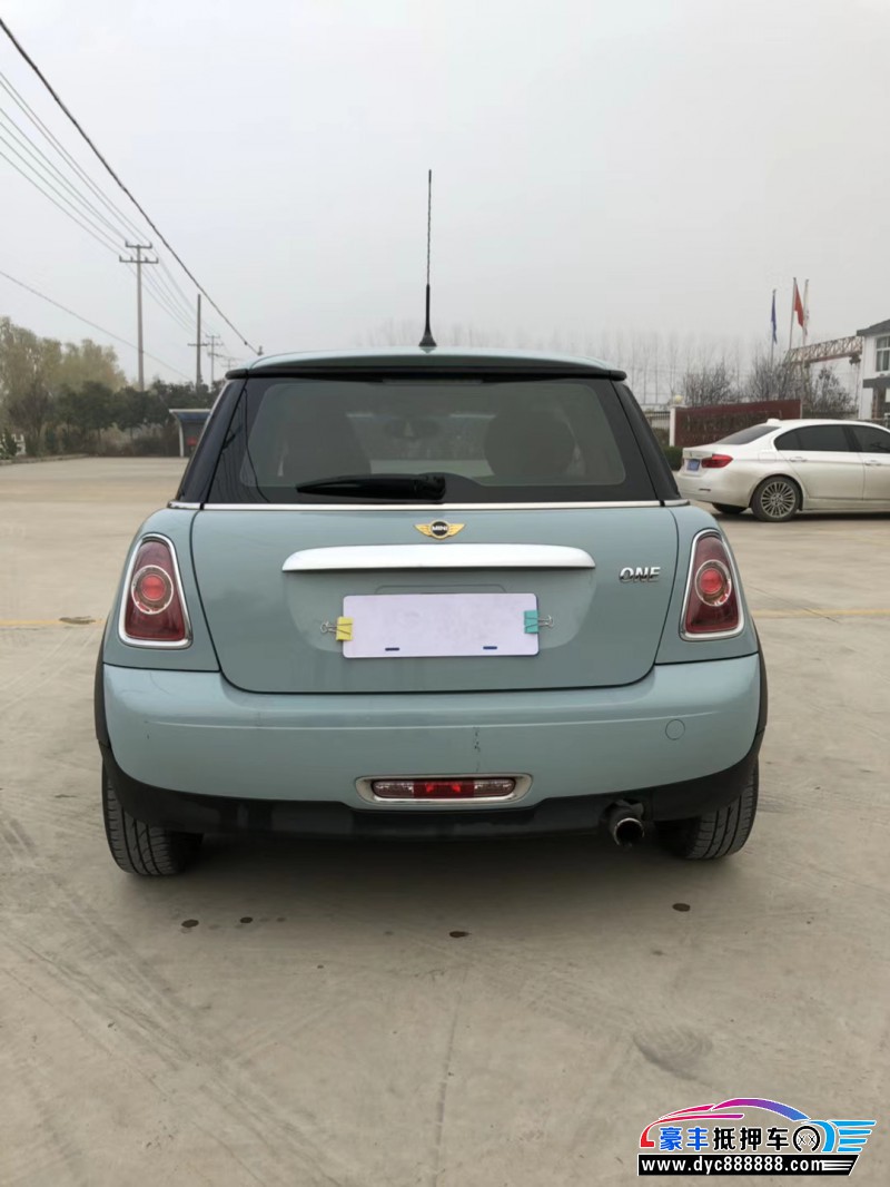 13年寶馬mini小型車抵押車出售