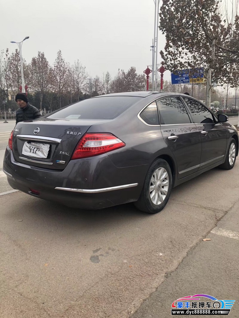 10年日产公爵王紧凑型车 [已售]