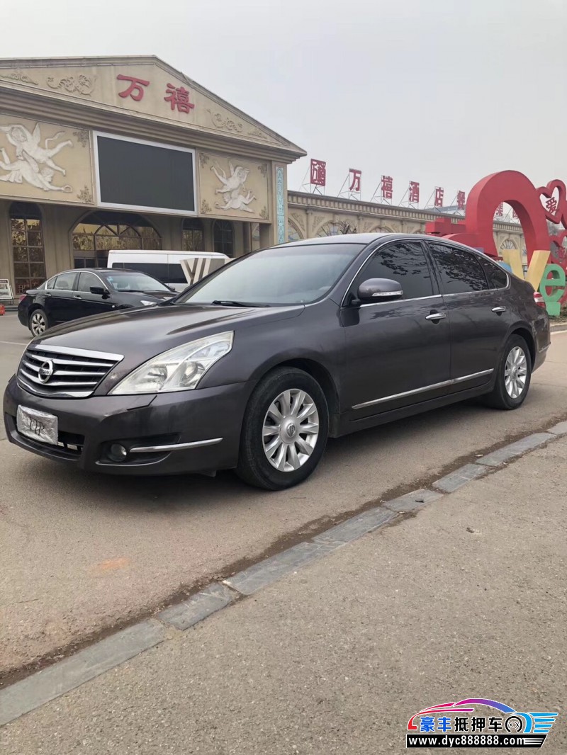 10年日产公爵王紧凑型车 [已售]