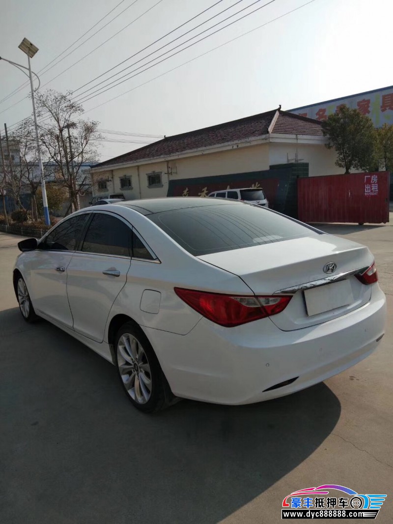 12年现代索纳塔小型车已售