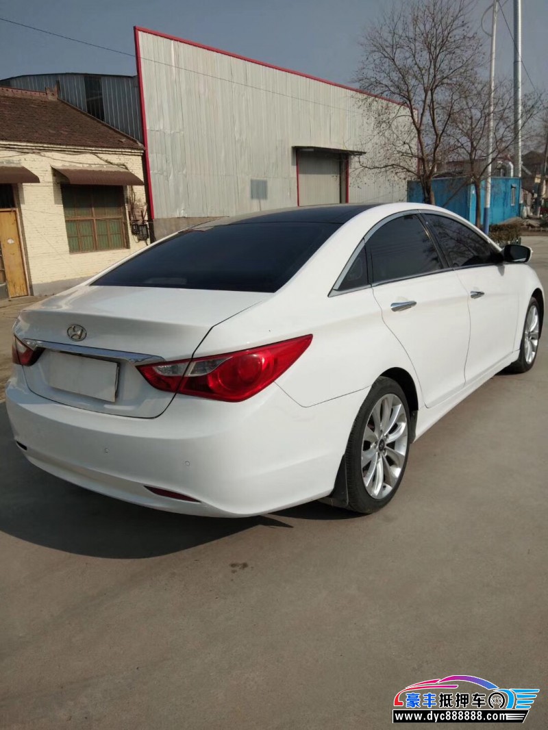 12年现代索纳塔小型车已售