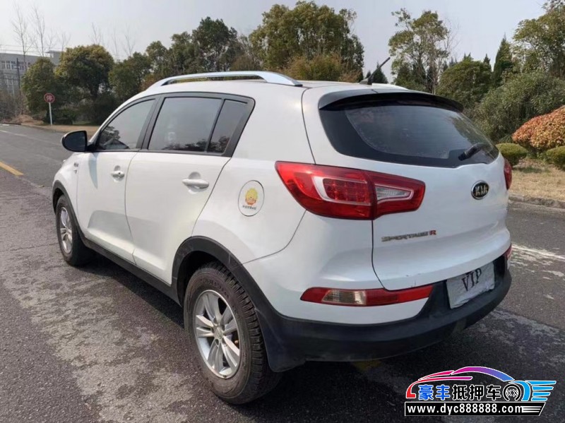 13年起亚智跑suv已售