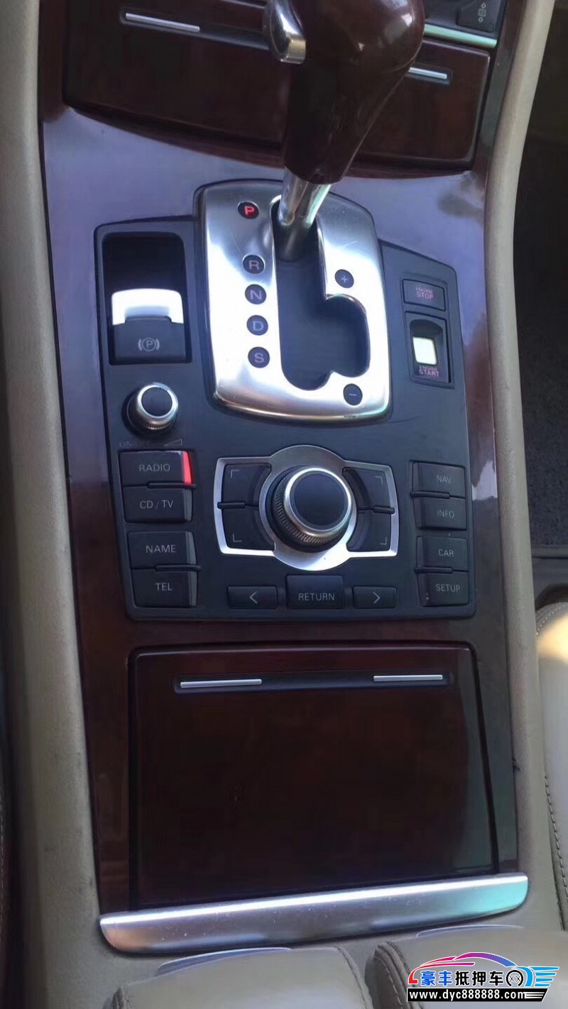 是a8里面性能和发动机最好的,一点毛病不犯,配置高,全时四驱,底盘升降