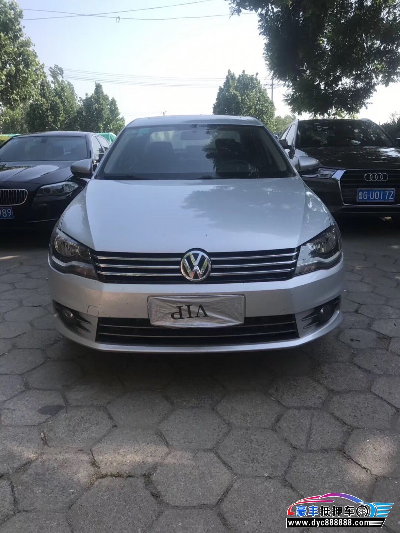 13年大众宝来中型车 [已售]