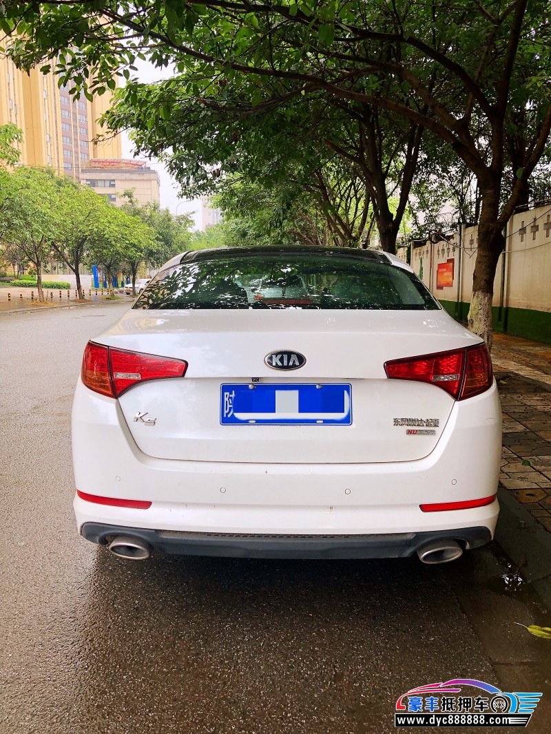 13年起亚k5轿车已售