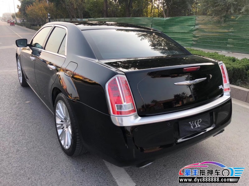 13年克莱斯勒300c轿车 [已售]