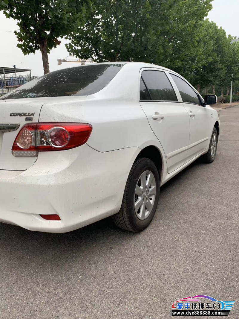 14年丰田卡罗拉轿车