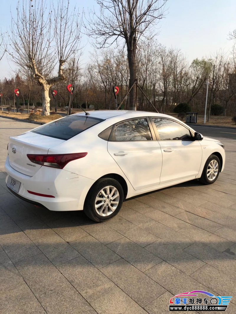17年现代悦纳轿车已售