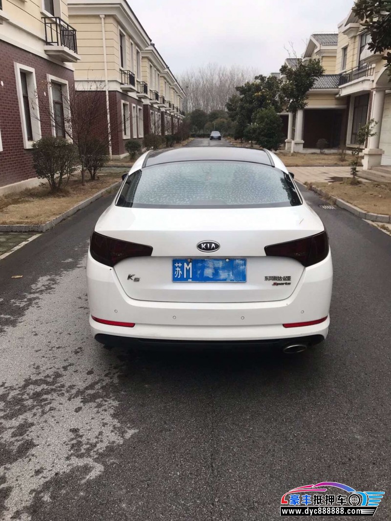 11年起亚k5轿车已售