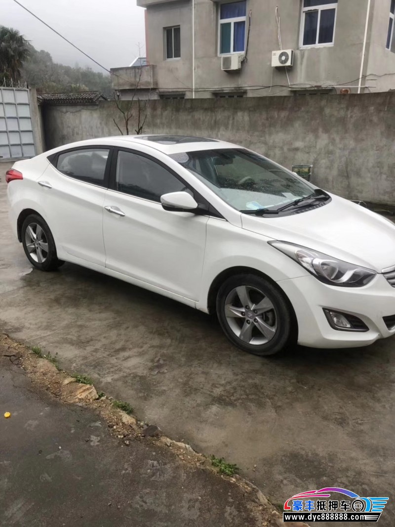 13年现代朗动轿车 [在售]