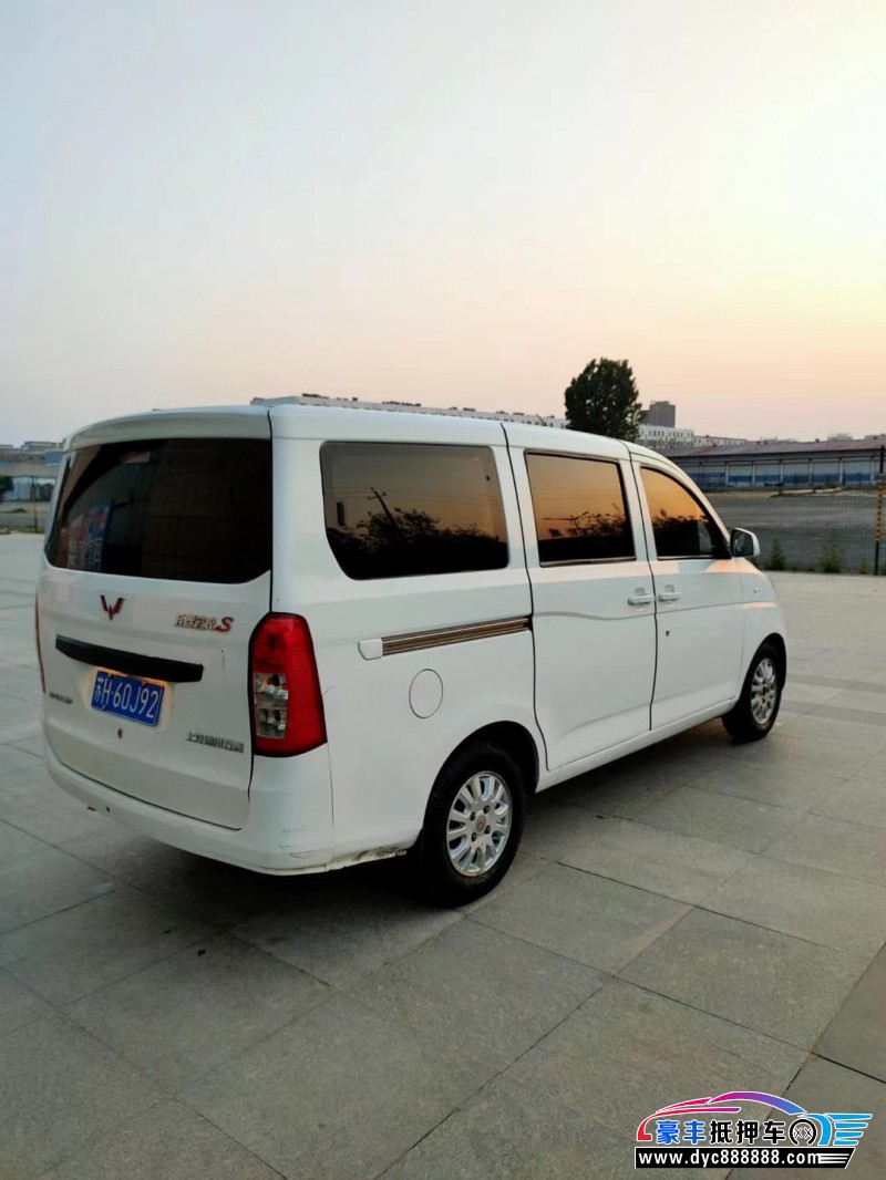 16年五菱五菱宏光s微面已售