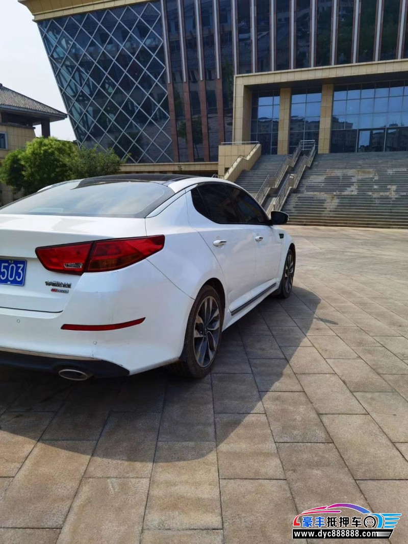 16年起亚k5轿车已售