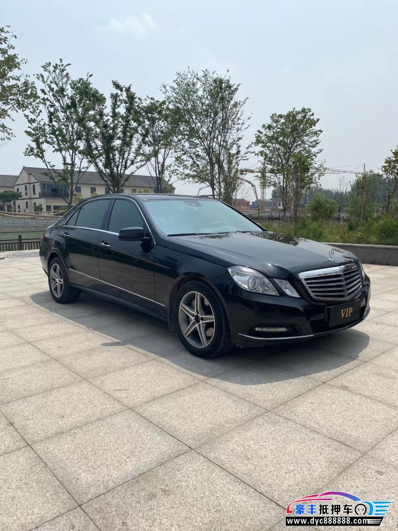 12年奔驰e轿车 [已售]
