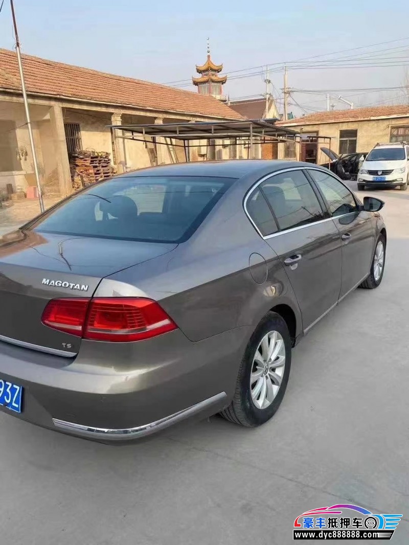 13年大众迈腾轿车 [已售]