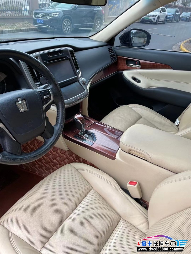 16年丰田皇冠轿车已售