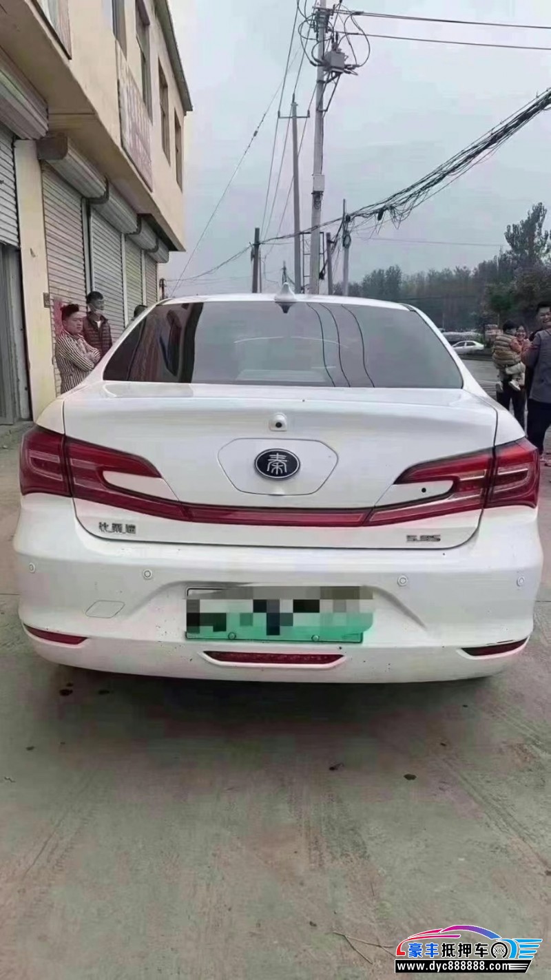 18年比亚迪秦轿车 [在售]