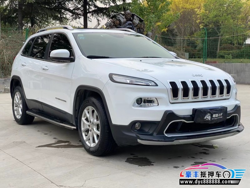 18年jeep自由光轿车 [已售]