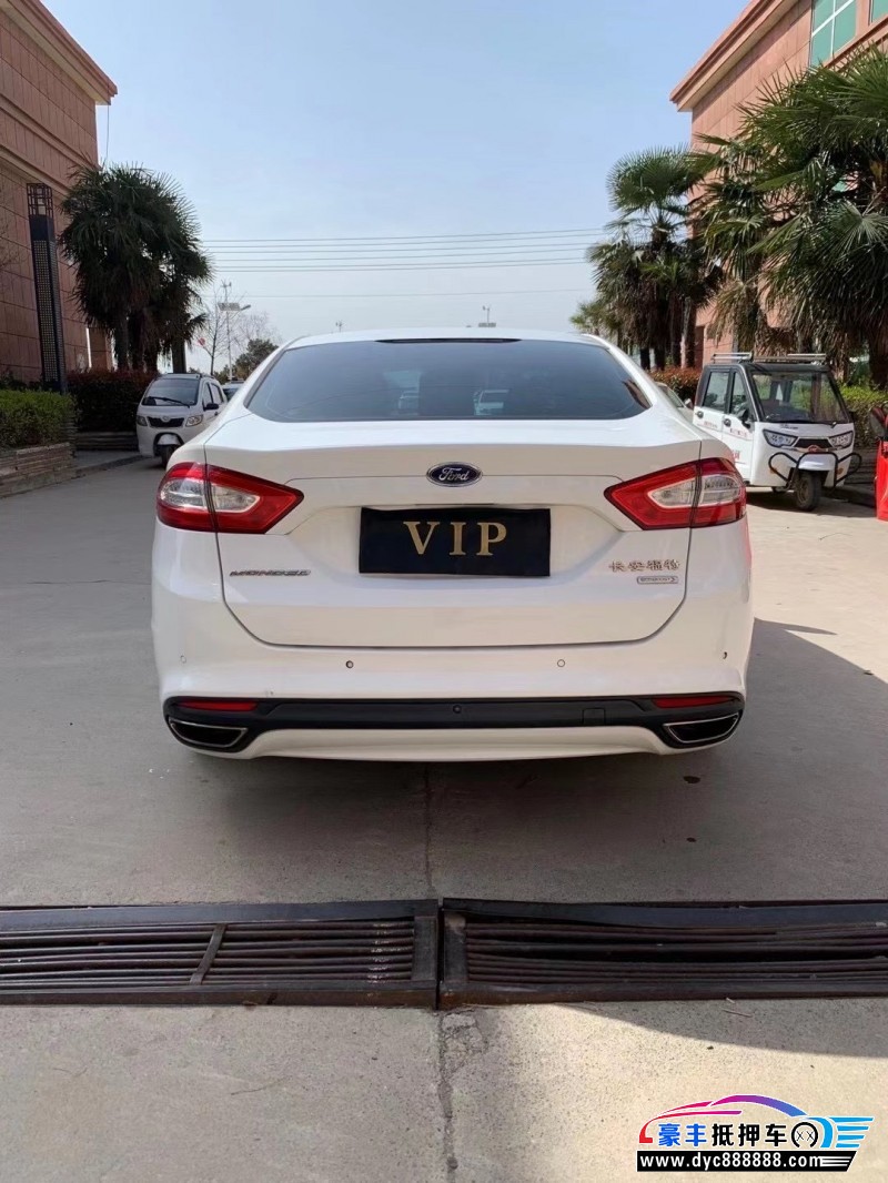 15年福特蒙迪欧轿车