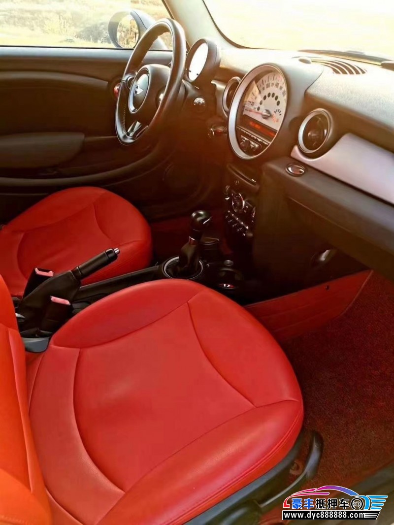 12年宝马mini轿车 [已售]