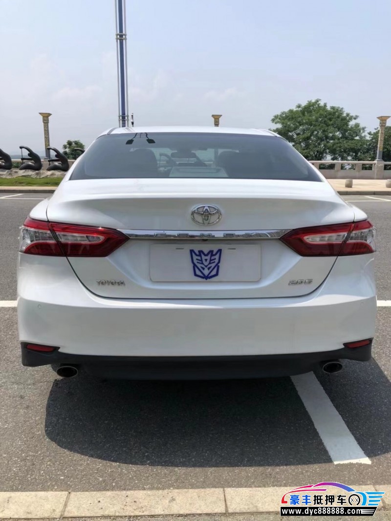 18年丰田凯美瑞轿车 [已售]