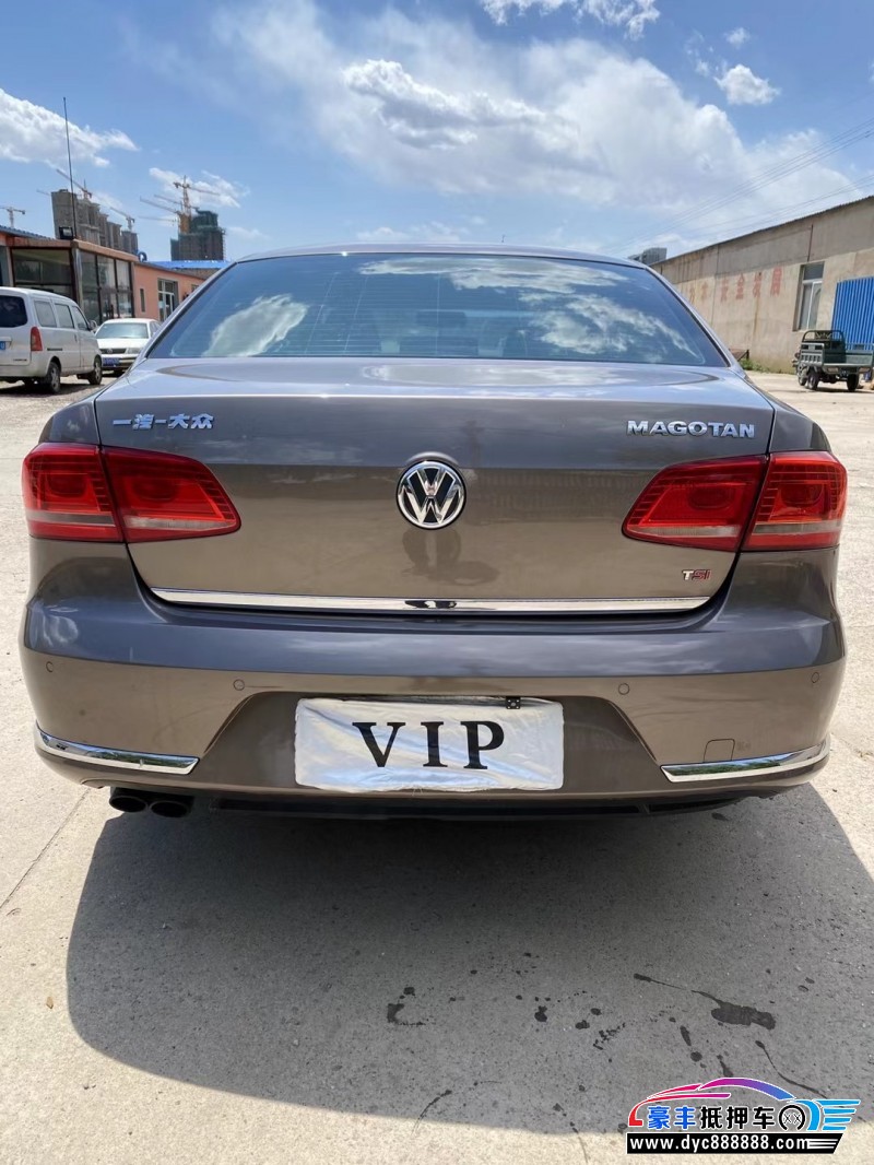 13年大众迈腾轿车 [已售]