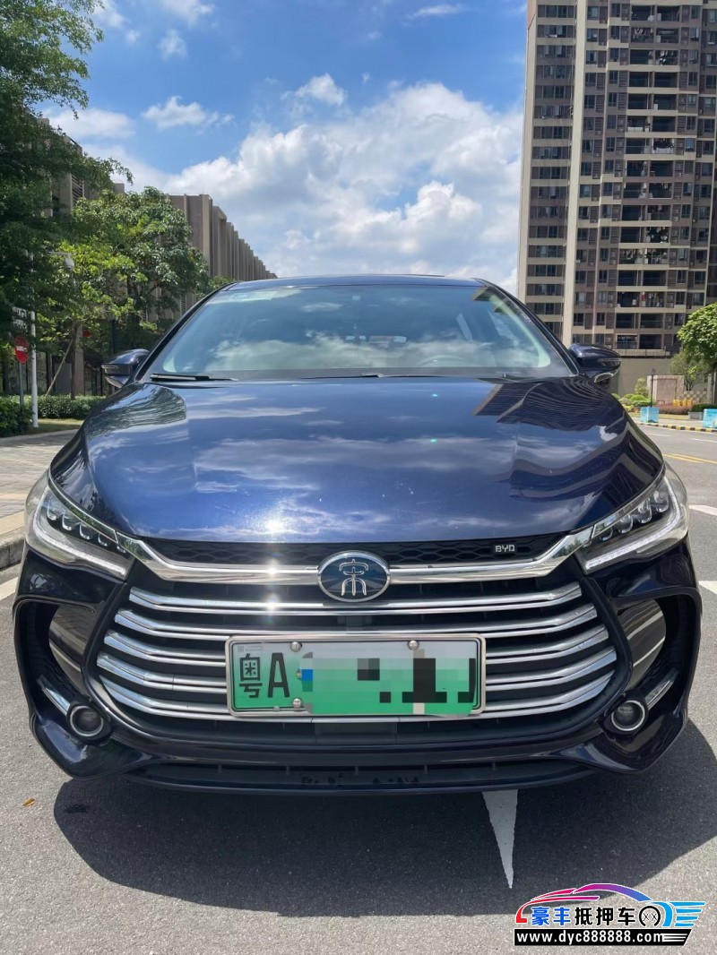 20年比亚迪宋轿车