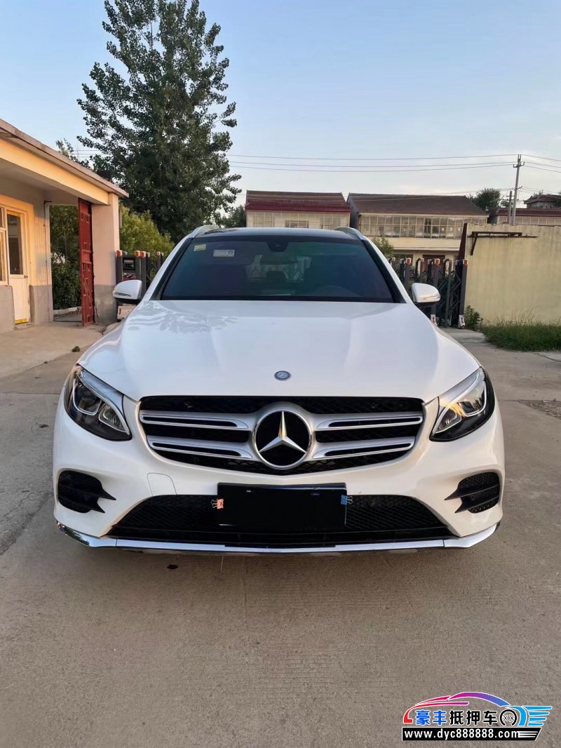 17年奔驰glc轿车已售