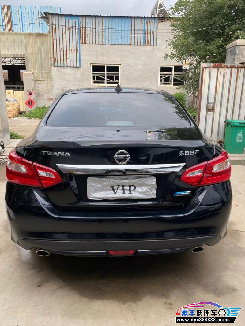 18年日产天籁轿车