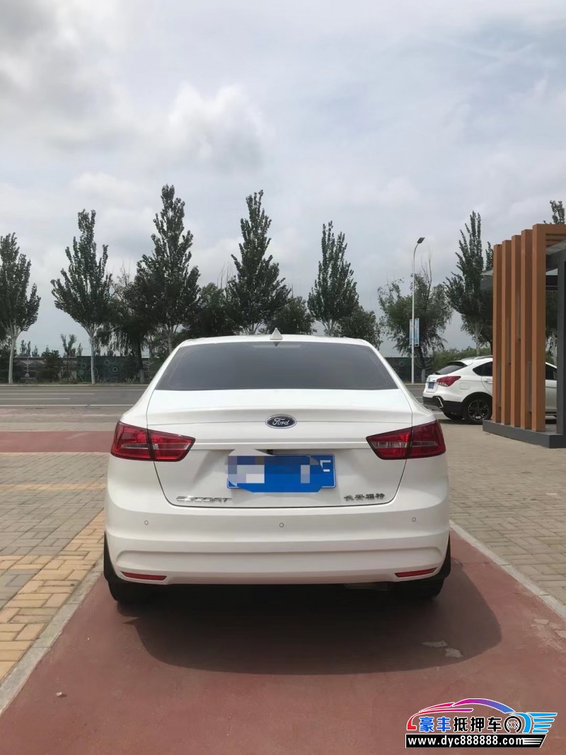 18年福特福睿斯轿车