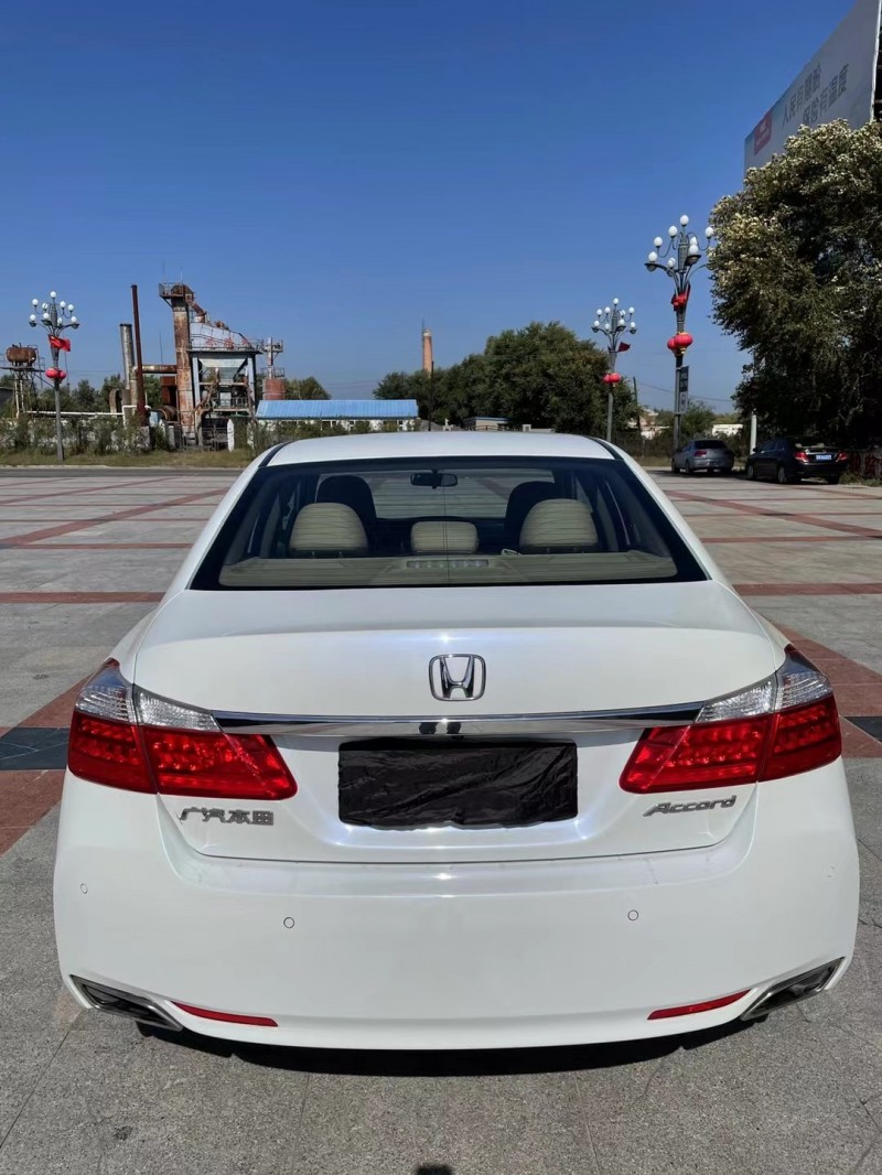 14年本田雅阁轿车 [已售]