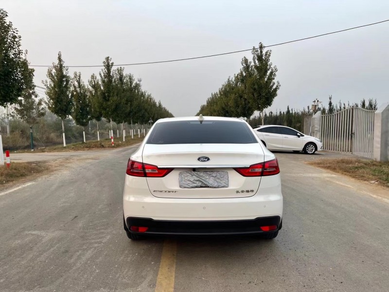 20年福特福睿斯轿车 [已售]