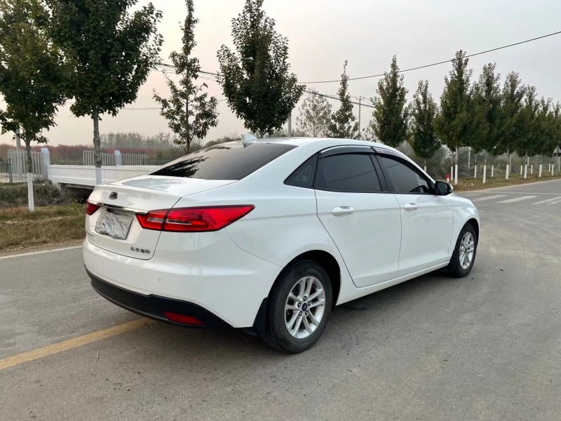 20年福特福睿斯轿车 [已售]