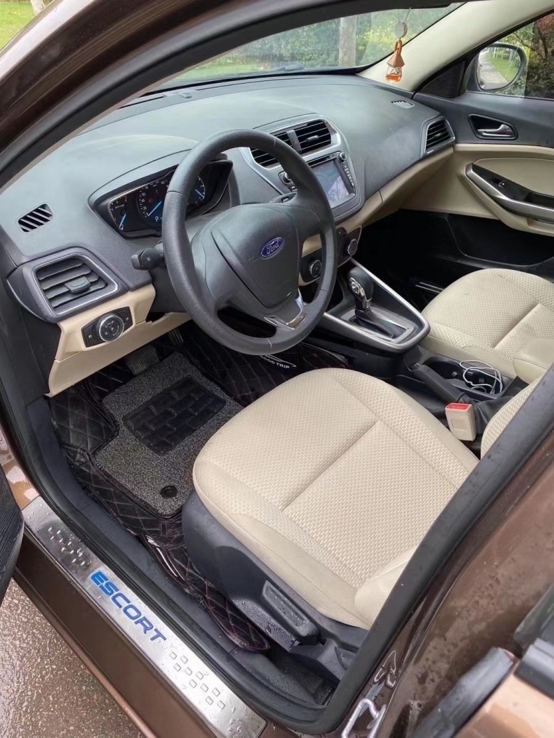 17年福特福睿斯轿车已售