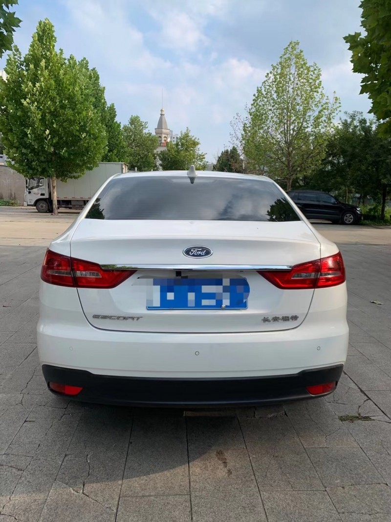 19年福特福睿斯轿车 [已售]