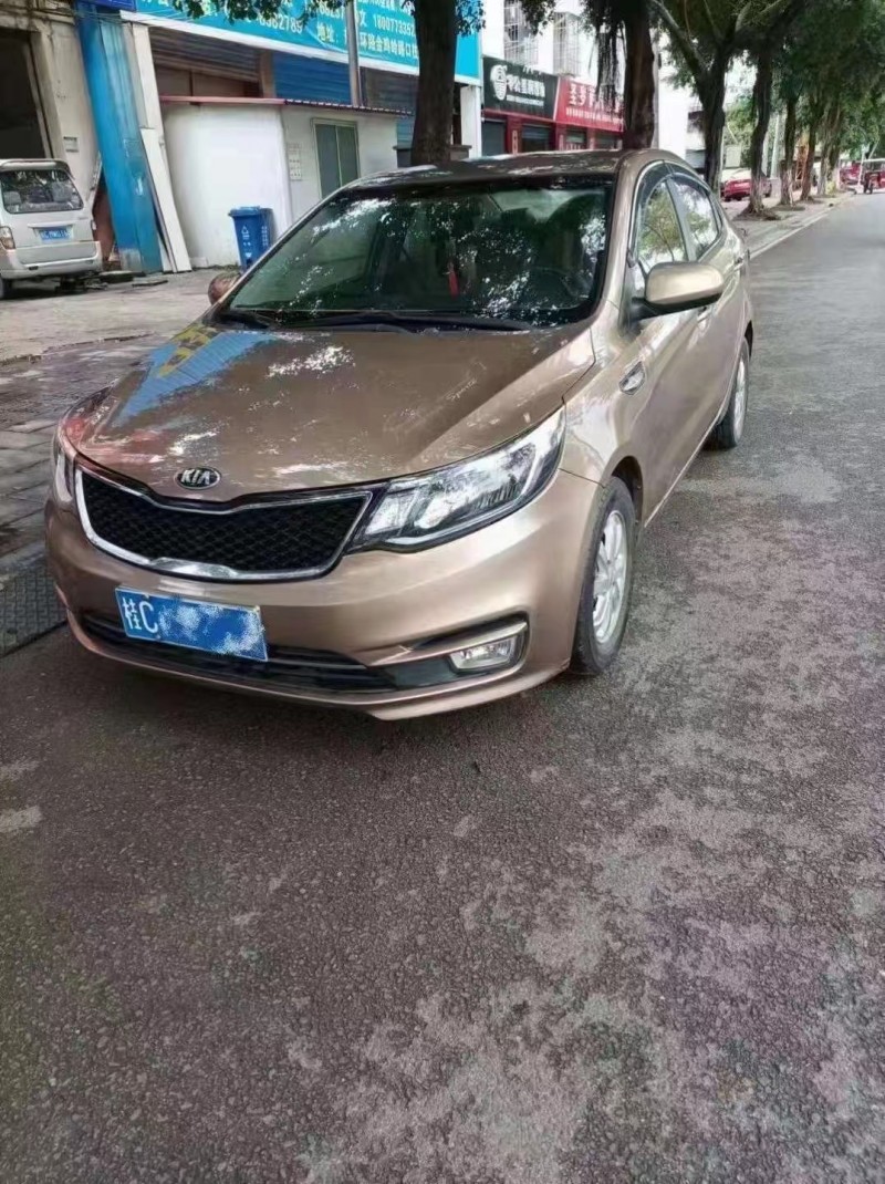 15年起亚k2轿车已售