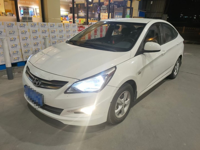 15年现代瑞纳轿车已售