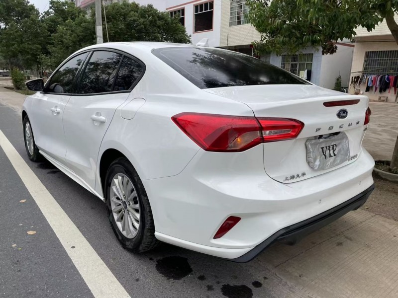 20年福特福克斯轿车已售