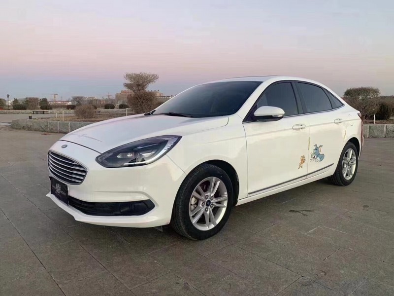 20年福特福睿斯轿车已售