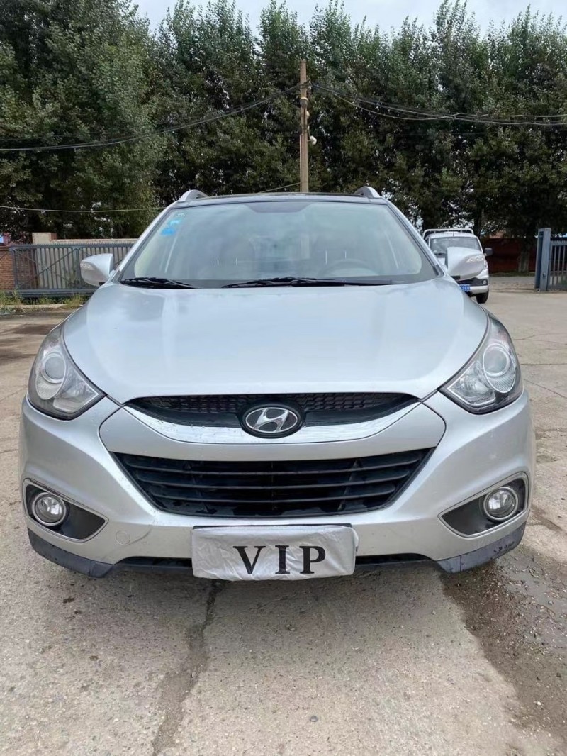 13年现代ix35轿车在售