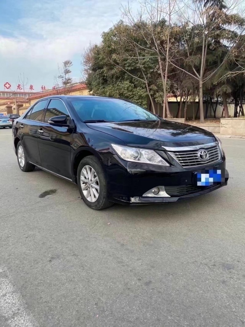 14年丰田凯美瑞轿车在售