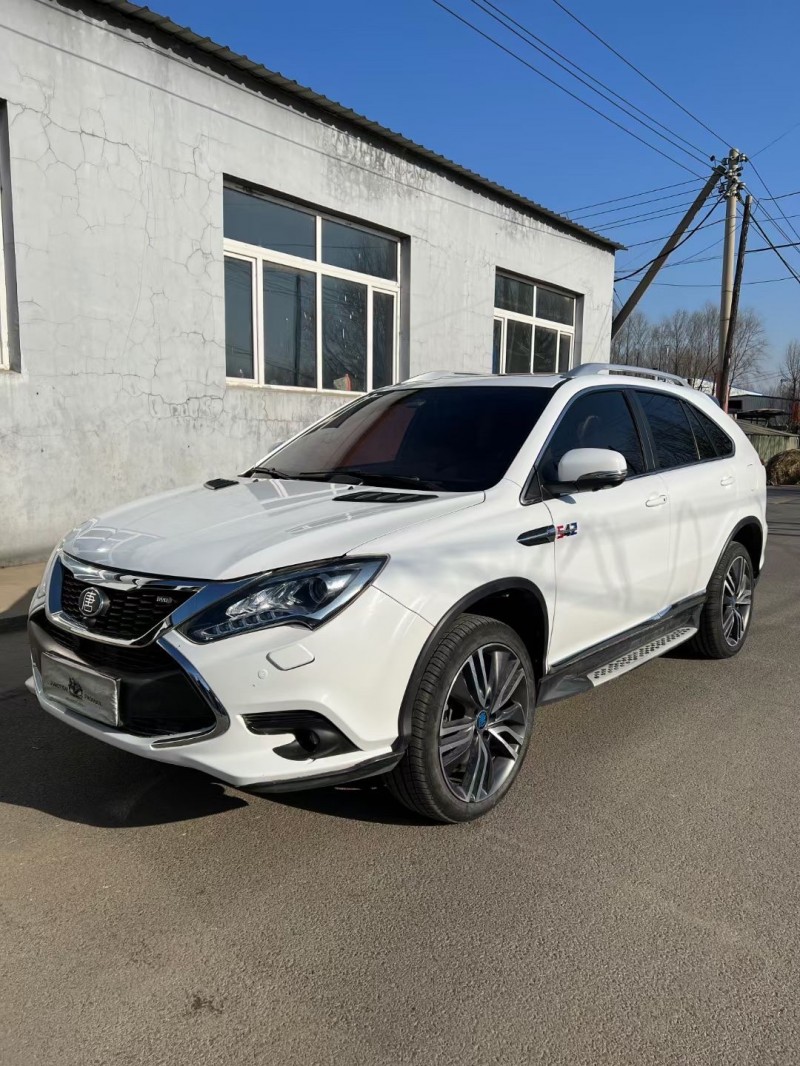 18年比亚迪唐轿车在售