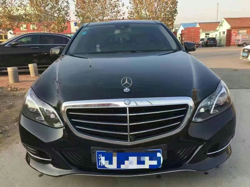 14年奔驰e轿车在售