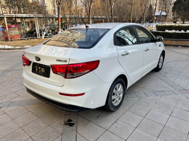 17年起亚k2轿车已售