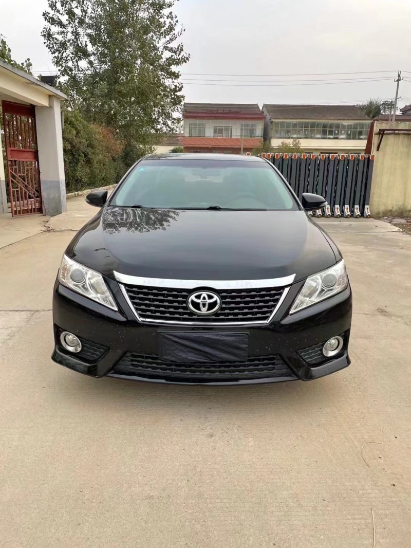 14年丰田凯美瑞轿车在售